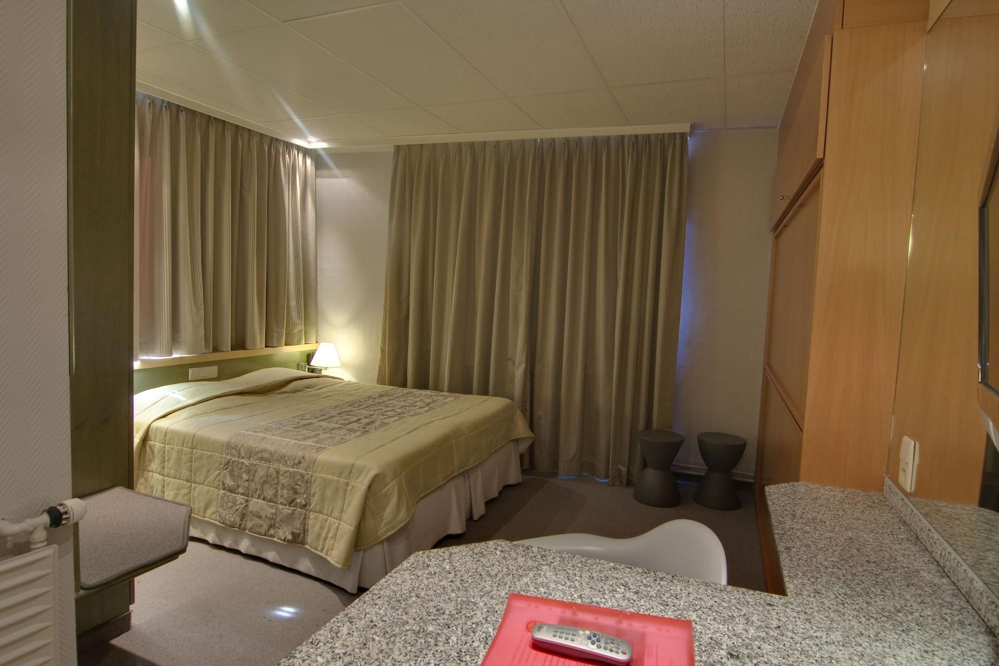 Hotel Glenmore Остенде Экстерьер фото